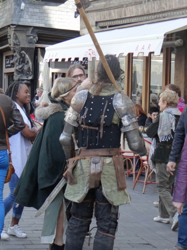 costumes médiévaux,fête médiévale,armures médiévales,armes médiévales,chevaliers